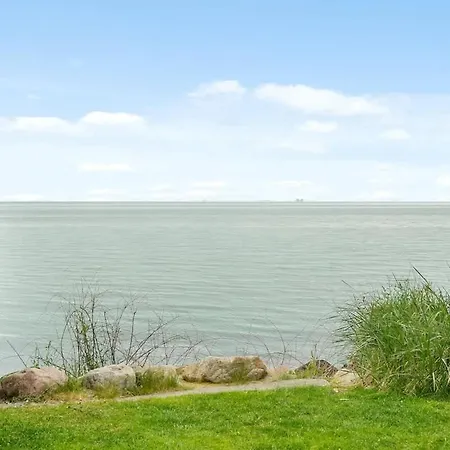 Scandinavian Oasis At The Sea Willa