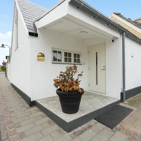 Villa Scandinavian Oasis At The Sea