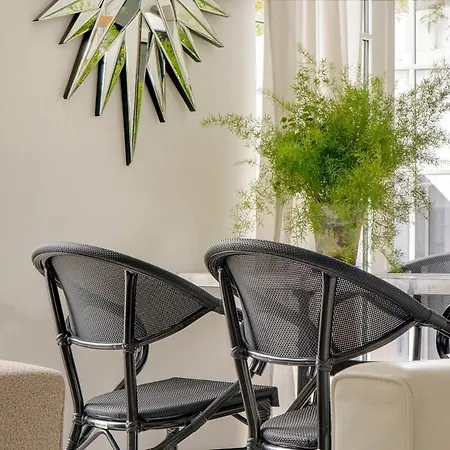 Scandinavian Oasis At The Sea Klampenborg