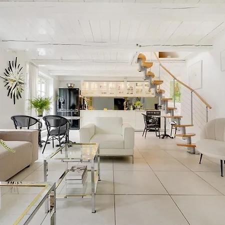 Scandinavian Oasis At The Sea Klampenborg